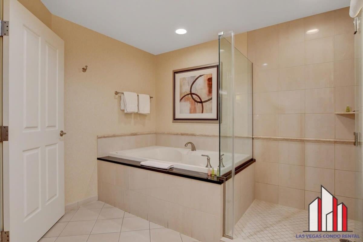 Holiday home Mgm Signature-11-704 Jacuzzi